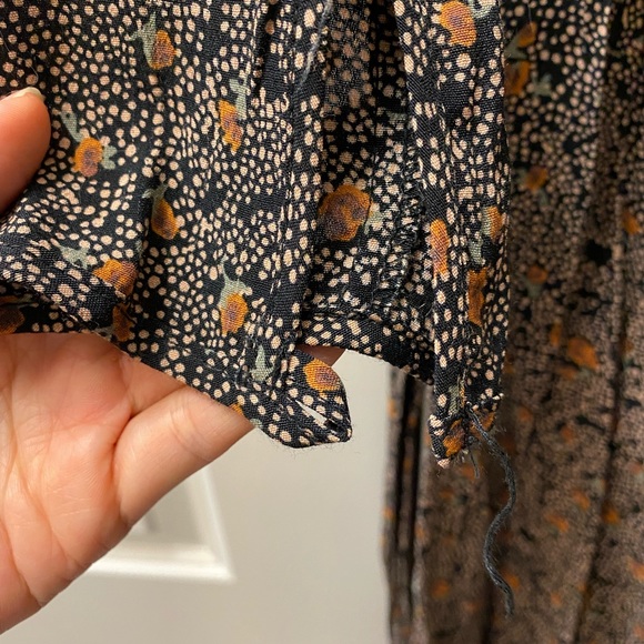 Super comfortable jumpsuit perfect for brunch or day out! - Picture 3 of 5